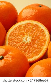 庭院里的女人完整在线观看